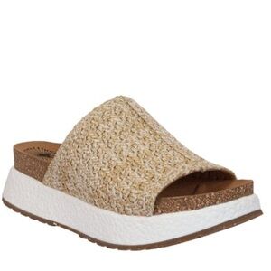 OTBT Women's, Wayside Sandal beige size 7.5